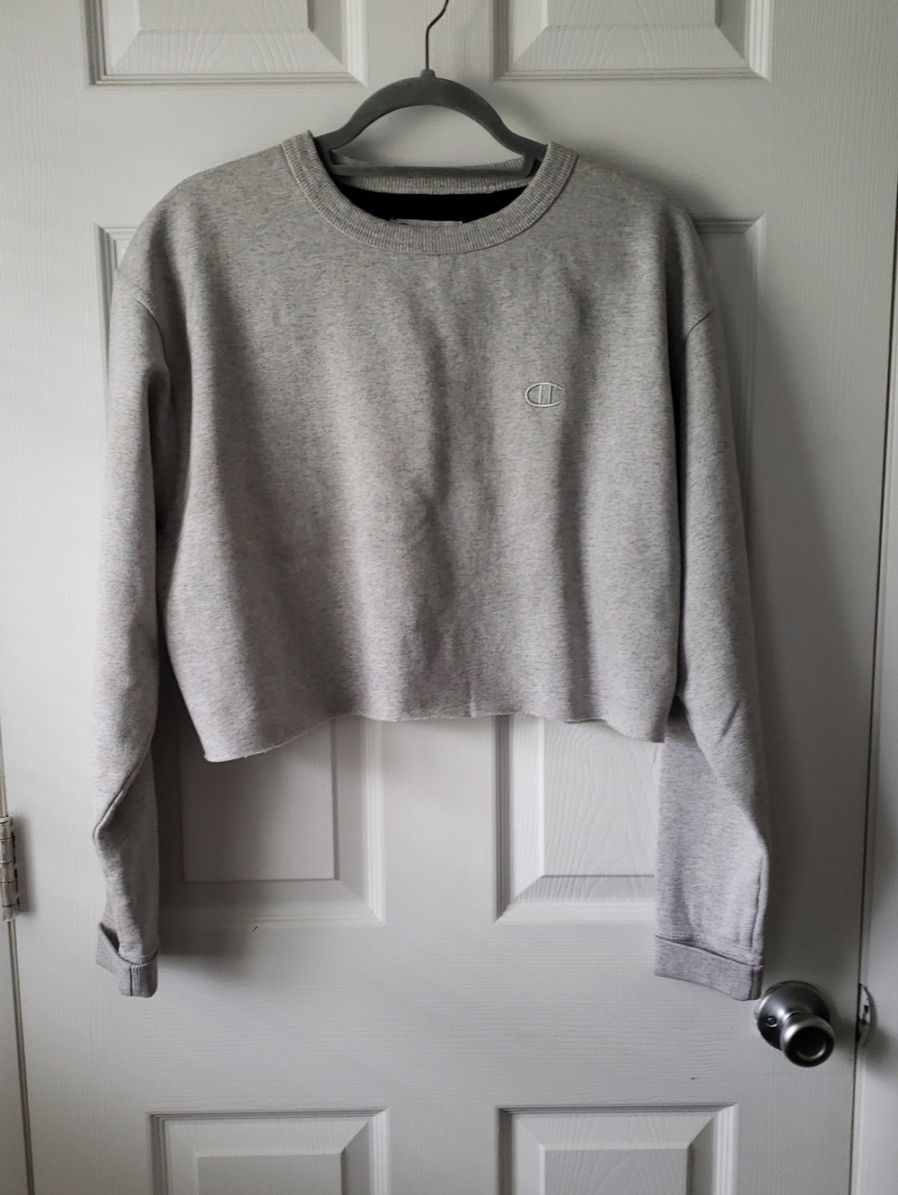 Champion Cropped Gray Sweatshirt